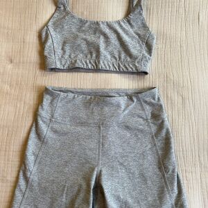 Outdoor Voices Set in Grey/Dove Size Small